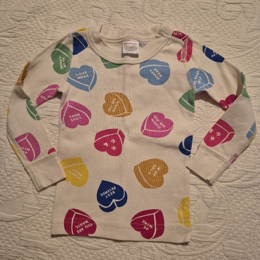 Hanna Andersson pajama top girls size 80/85 or 2 Valentine hearts